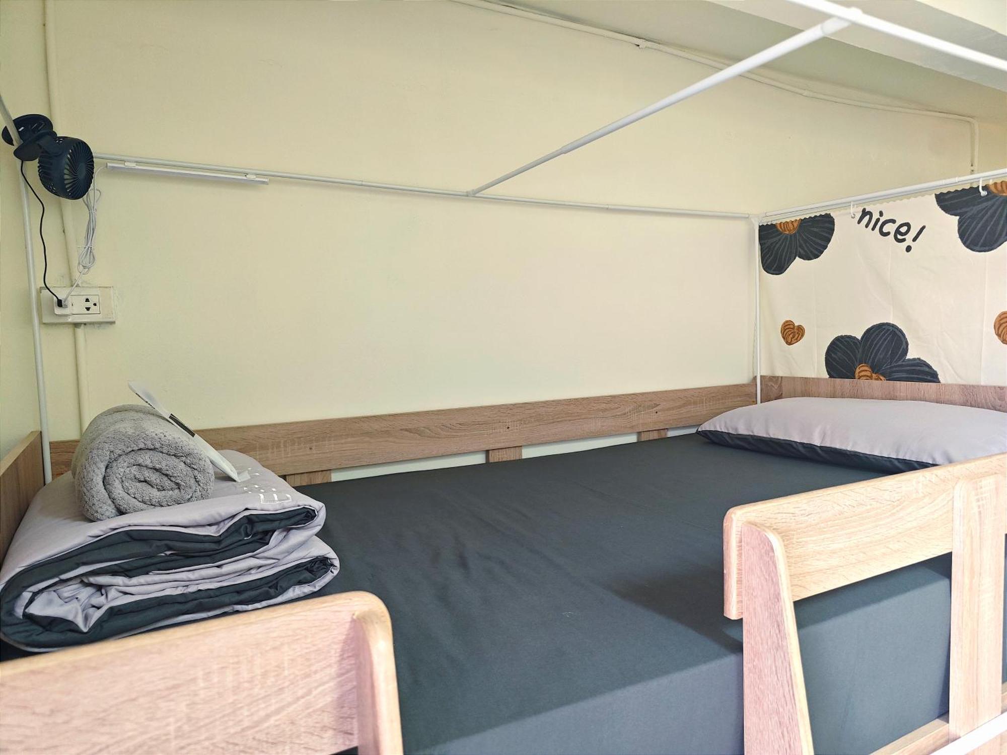 Panda Lodge Home Stay Bangkok Szoba fotó